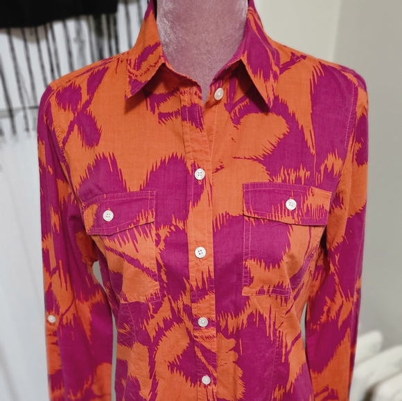 Michael Kors fitted shirt. Size Medium. - Picture 2 of 9